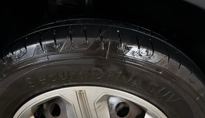 2019 Tata NEXON XM PETROL, Petrol, Manual, 77,635 km, Right Front Tyre Tread