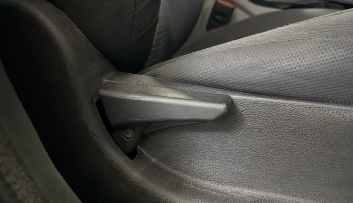 2019 Tata NEXON XM PETROL, Petrol, Manual, 77,635 km, Driver Side Adjustment Panel