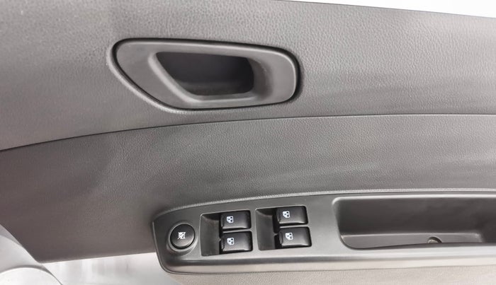 2016 Chevrolet Beat LT PETROL, Petrol, Manual, 11,779 km, Driver Side Door Panels Control