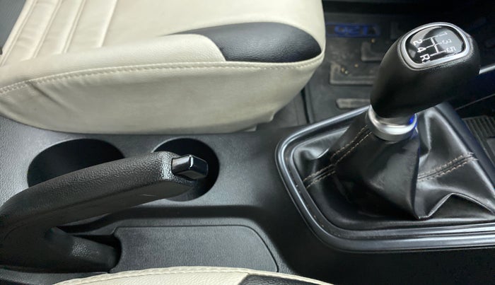 2021 Hyundai NEW I20 ASTA 1.2 MT, Petrol, Manual, 11,432 km, Gear Lever