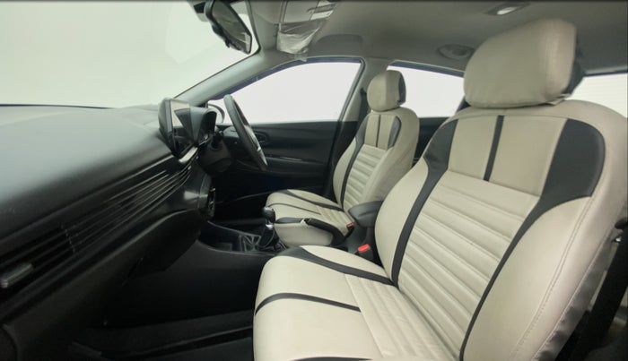 2021 Hyundai NEW I20 ASTA 1.2 MT, Petrol, Manual, 11,432 km, Right Side Front Door Cabin