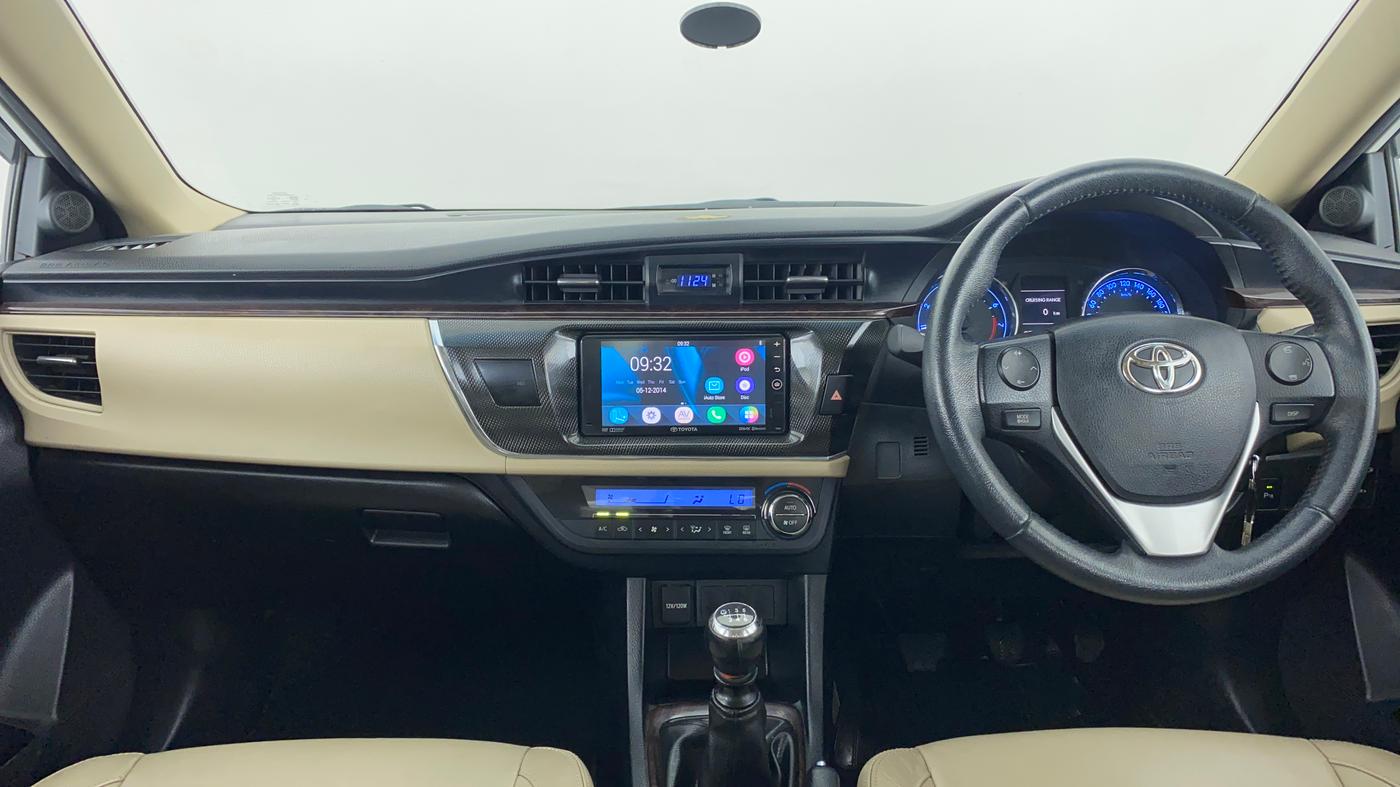 2015 Toyota Corolla Altis G, Petrol, Manual, 38,722 km, Dashboard