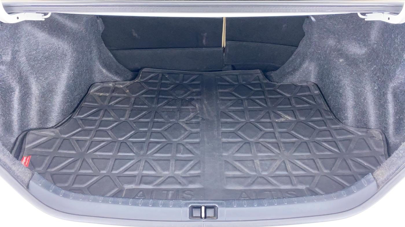 2015 Toyota Corolla Altis G, Petrol, Manual, 38,722 km, Boot Inside