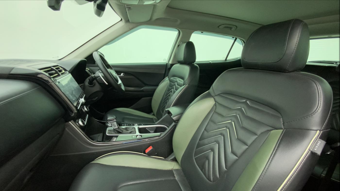 2023 Hyundai Creta SX (O) IVT 1.5 PETROL, Petrol, Automatic, 14,590 km, Right Side Front Door Cabin