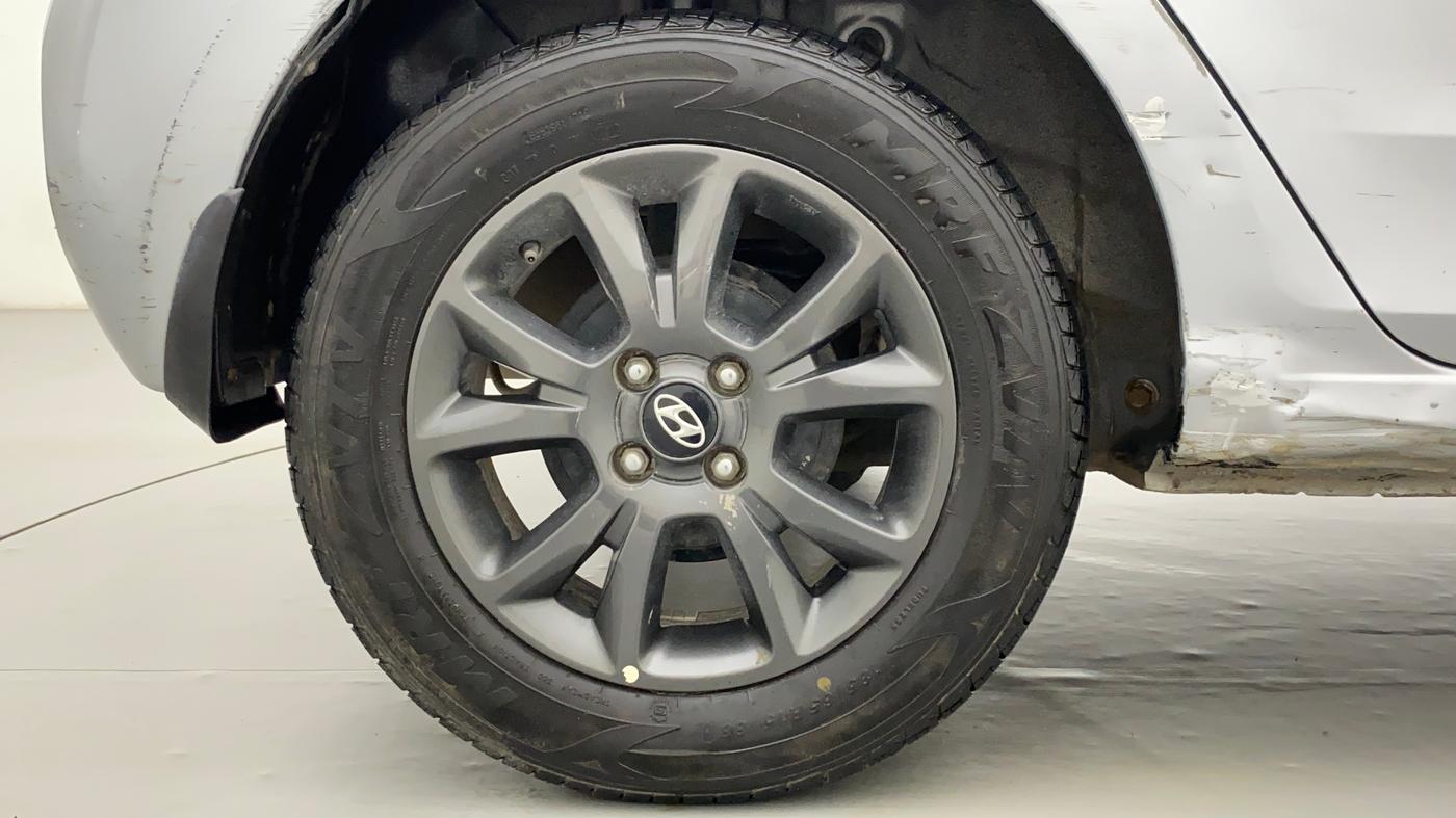2019 Hyundai Elite i20 SPORTZ PLUS 1.2, Petrol, Manual, 19,833 km, Right Rear Wheel