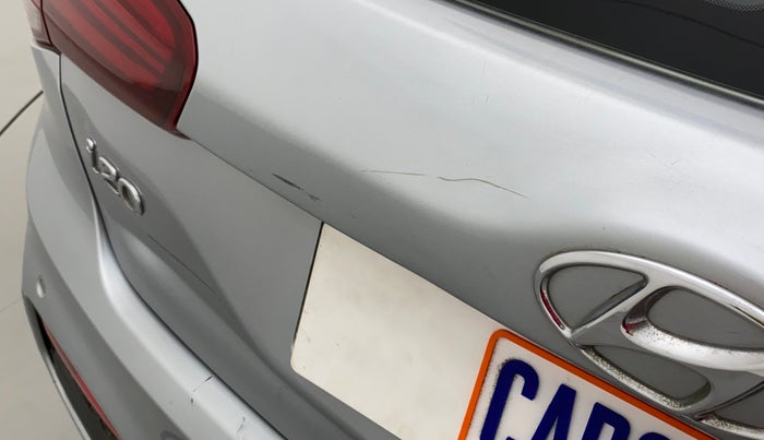 2019 Hyundai Elite i20 SPORTZ PLUS 1.2, Petrol, Manual, 19,833 km, Dicky (Boot door) - Minor scratches