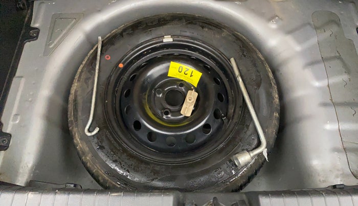 2019 Hyundai Elite i20 SPORTZ PLUS 1.2, Petrol, Manual, 19,833 km, Dicky (Boot door) - Jack missing
