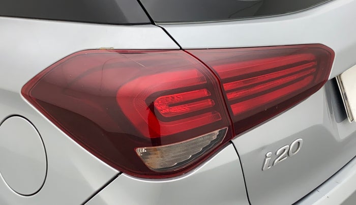2019 Hyundai Elite i20 SPORTZ PLUS 1.2, Petrol, Manual, 19,833 km, Left tail light - Minor scratches