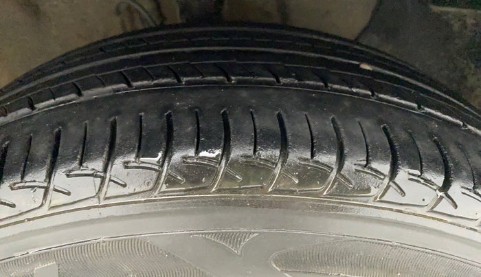 2019 Hyundai Elite i20 SPORTZ PLUS 1.2, Petrol, Manual, 19,833 km, Right Front Tyre Tread