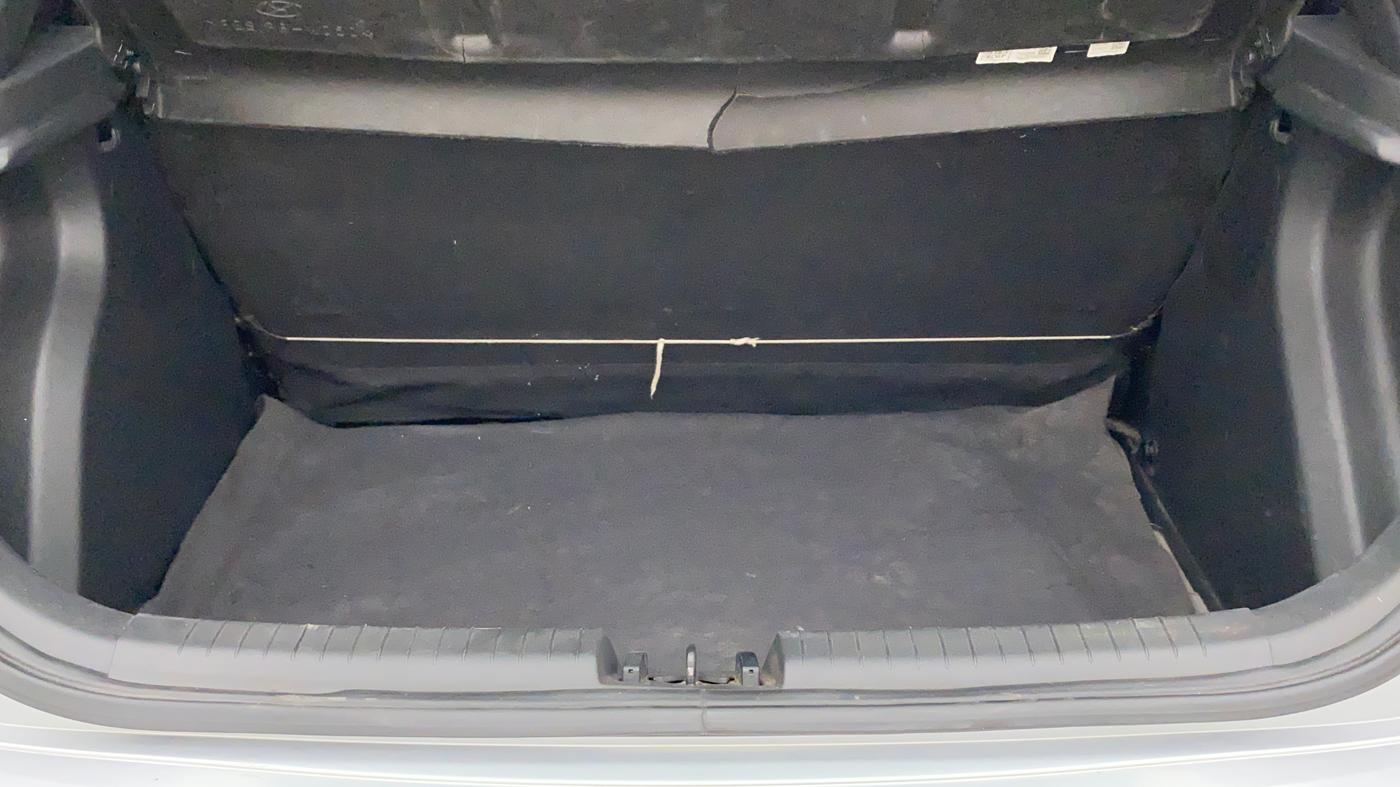 2019 Hyundai Elite i20 SPORTZ PLUS 1.2, Petrol, Manual, 19,833 km, Boot Inside