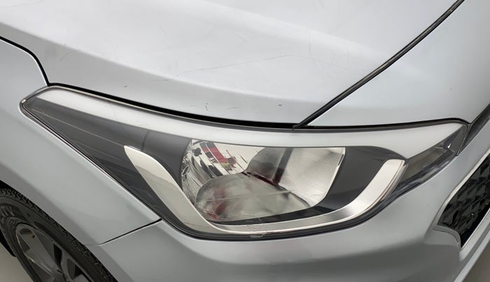 2019 Hyundai Elite i20 SPORTZ PLUS 1.2, Petrol, Manual, 19,833 km, Right headlight - Minor scratches