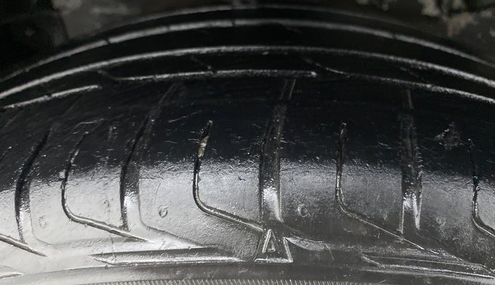 2018 Tata NEXON XZA+ 1.5, Diesel, Automatic, 43,897 km, Right Rear Tyre Tread