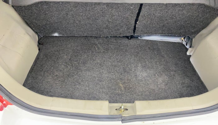 2015 Maruti Celerio VXI AMT, Petrol, Automatic, 54,356 km, Boot Inside