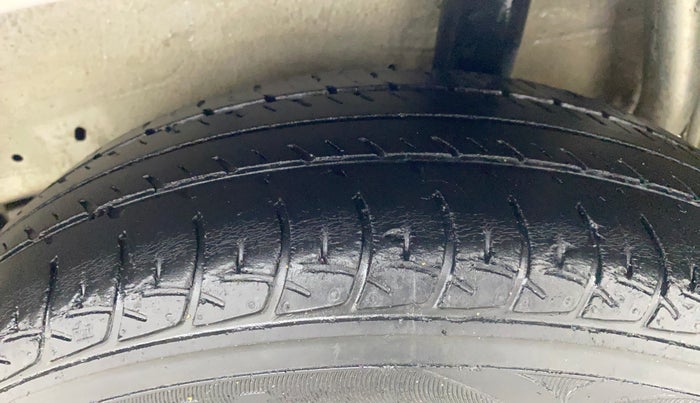 2015 Maruti Celerio VXI AMT, Petrol, Automatic, 54,356 km, Left Rear Tyre Tread