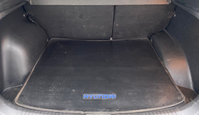 2017 Hyundai Creta 1.6 CRDI SX PLUS AUTO, Diesel, Automatic, 67,666 km, Boot Inside