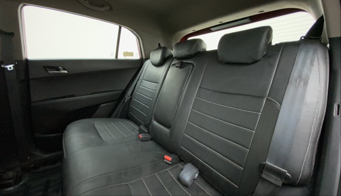 2017 Hyundai Creta 1.6 CRDI SX PLUS AUTO, Diesel, Automatic, 67,666 km, Right Side Rear Door Cabin
