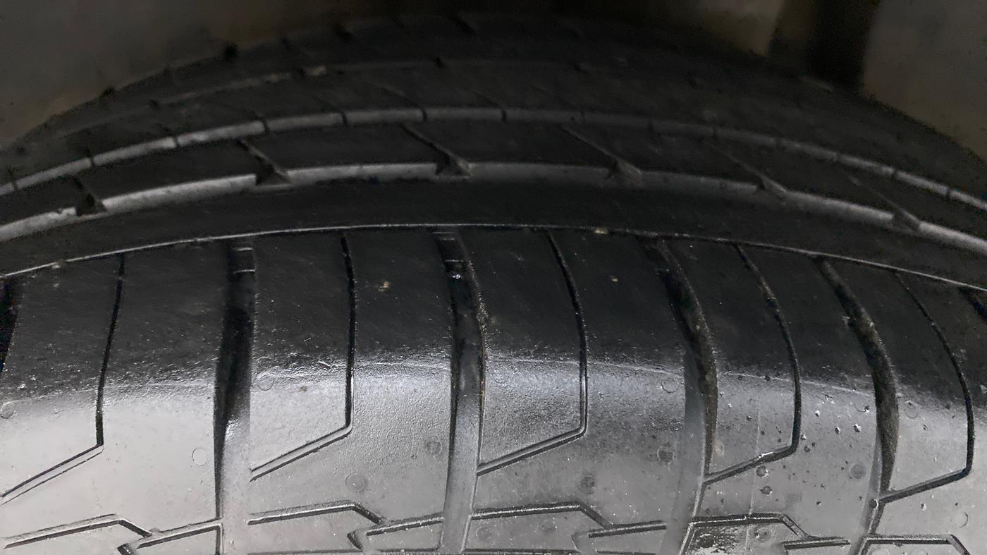 2017 Hyundai Creta 1.6 CRDI SX PLUS AUTO, Diesel, Automatic, 67,666 km, Left Rear Tyre Tread