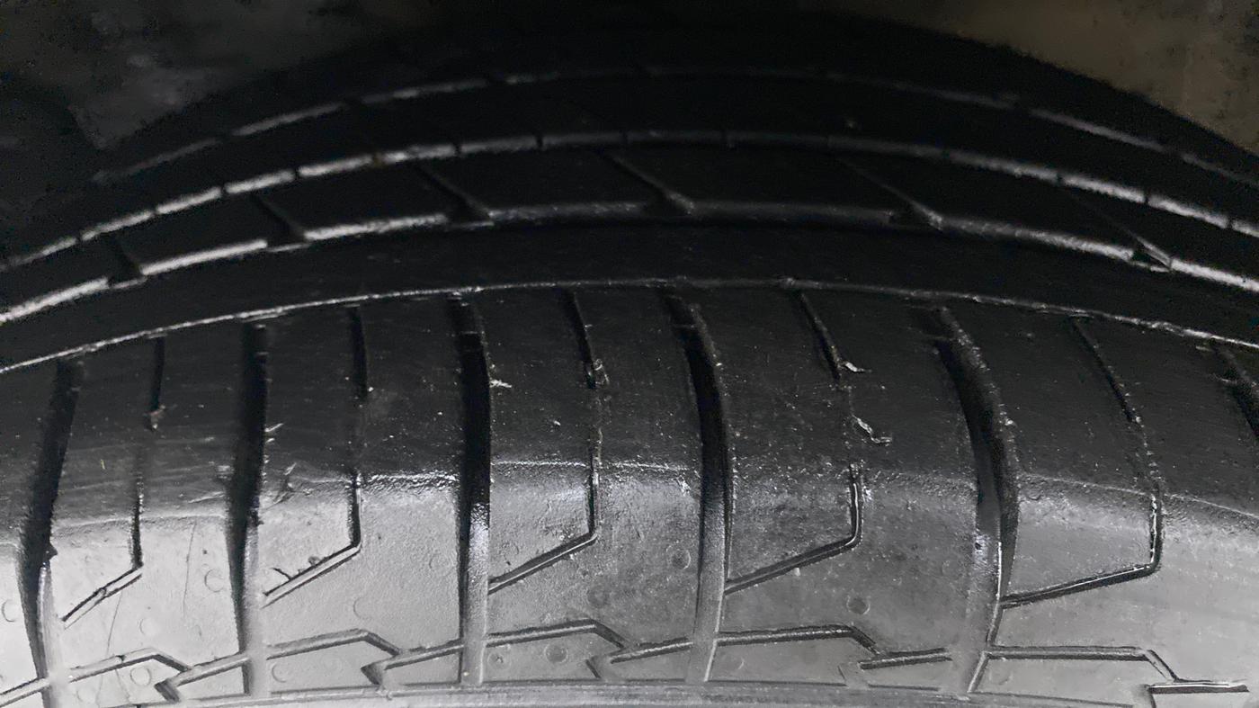 2017 Hyundai Creta 1.6 CRDI SX PLUS AUTO, Diesel, Automatic, 67,666 km, Left Front Tyre Tread