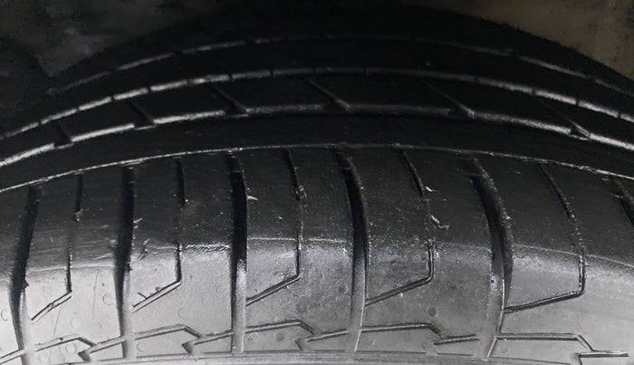 2017 Hyundai Creta 1.6 CRDI SX PLUS AUTO, Diesel, Automatic, 67,666 km, Left Front Tyre Tread