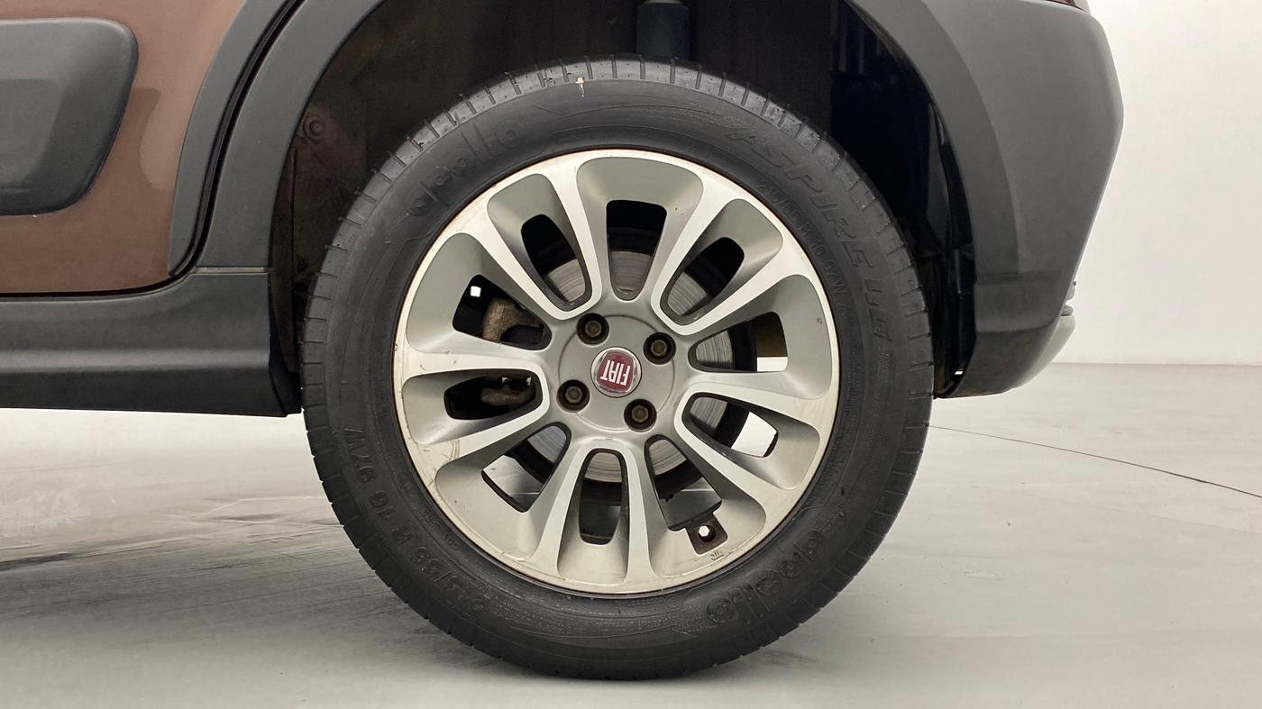 2016 Fiat URBAN CROSS 1.4 T-JET EMOTION, Petrol, Manual, 25,839 km, Left Rear Wheel