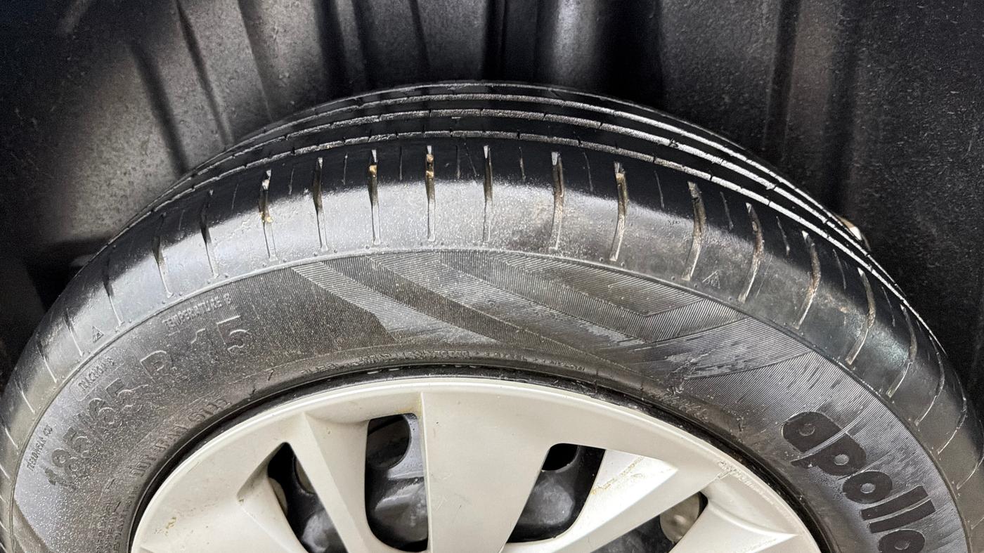 2023 Toyota Glanza S, Petrol, Manual, 35,997 km, Left Rear Tyre Tread