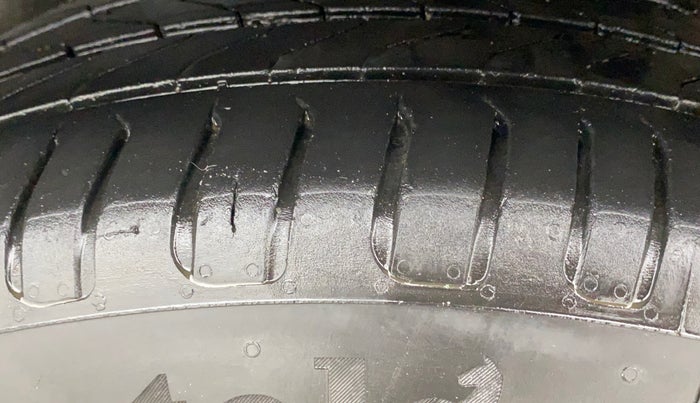2020 KIA SELTOS HTX PLUS AT1.5 DIESEL, Diesel, Automatic, 1,31,214 km, Left Rear Tyre Tread