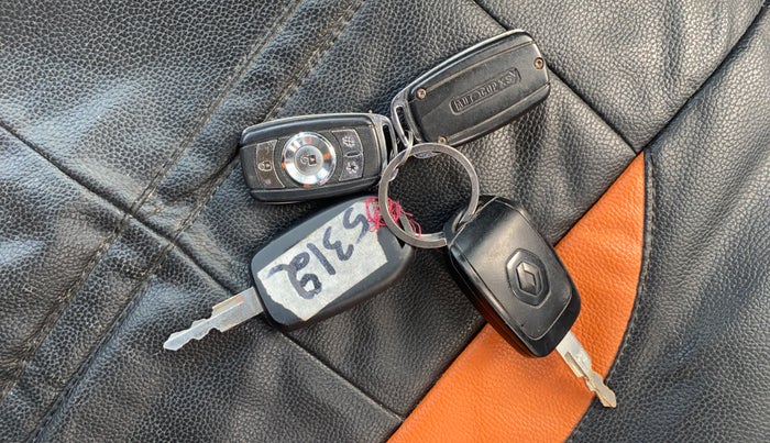 2016 Renault Kwid RXL, Petrol, Manual, 32,839 km, Key Close Up