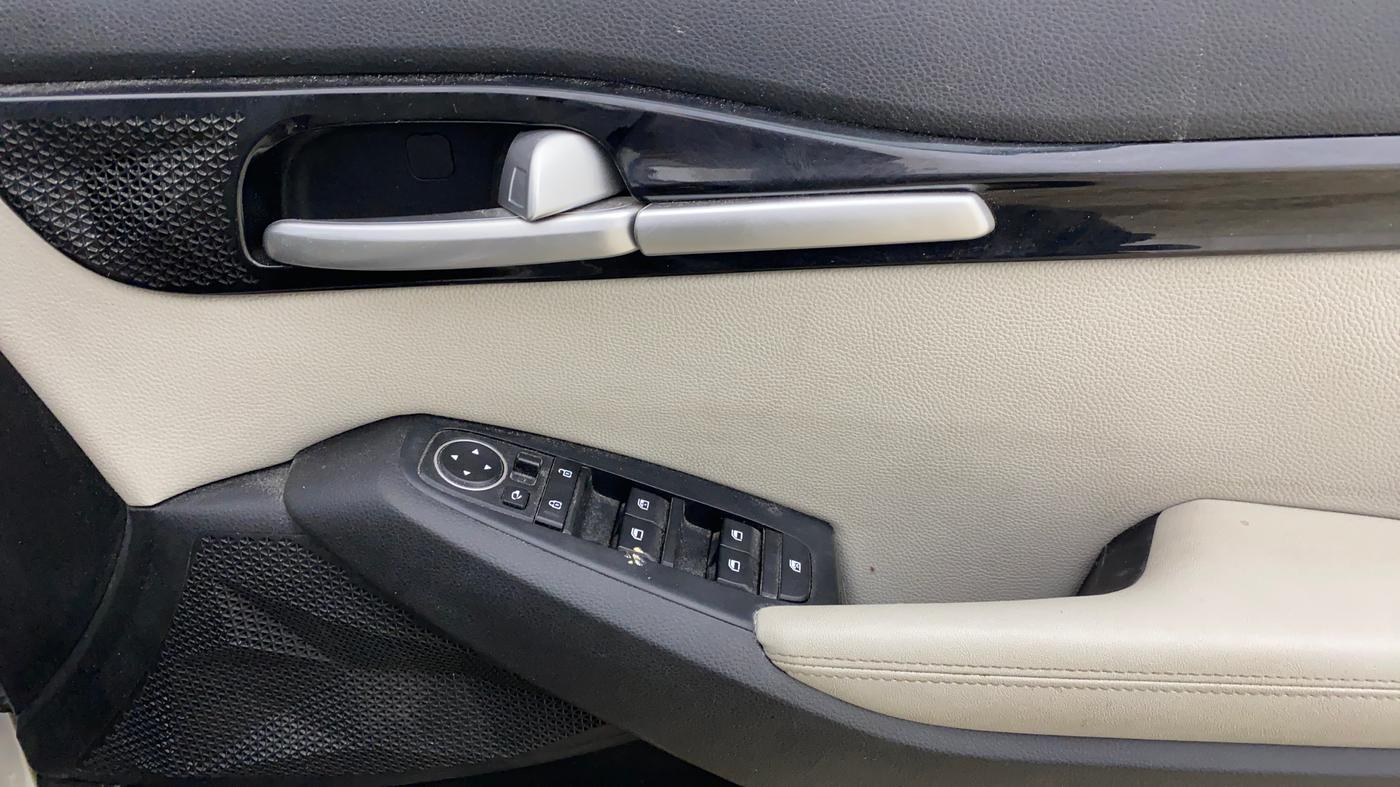 2022 KIA SELTOS HTX 1.5 DIESEL AT, Diesel, Automatic, 61,232 km, Driver Side Door Panels Control