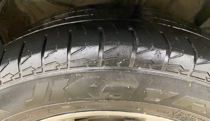 2022 KIA SELTOS HTX 1.5 DIESEL AT, Diesel, Automatic, 61,079 km, Right Front Tyre Tread