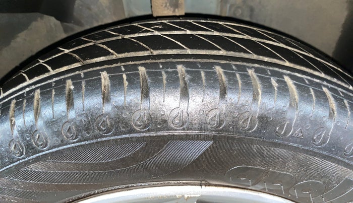 2021 Renault Kwid RXT 1.0 (O), Petrol, Manual, 23,674 km, Right Front Tyre Tread