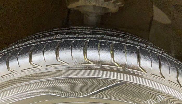 2014 Hyundai Grand i10 SPORTZ 1.2 KAPPA VTVT, Petrol, Manual, 49,805 km, Right Front Tyre Tread