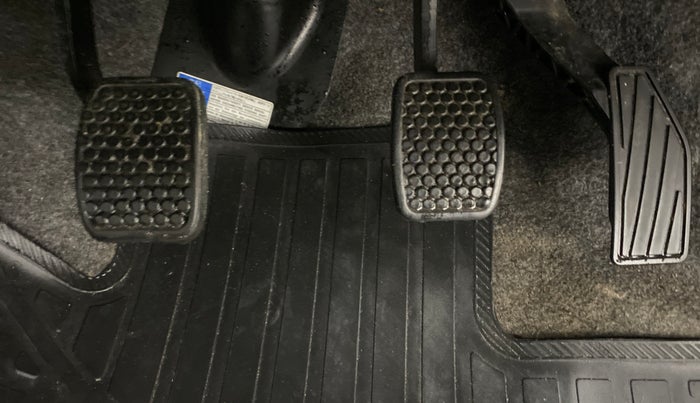 2018 Maruti Alto 800 LXI O, Petrol, Manual, 37,500 km, Pedals