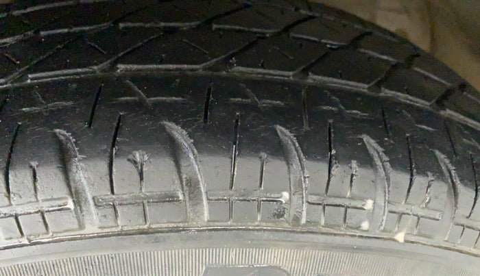2016 Maruti Swift VDI (O), Diesel, Manual, 56,516 km, Left Rear Tyre Tread