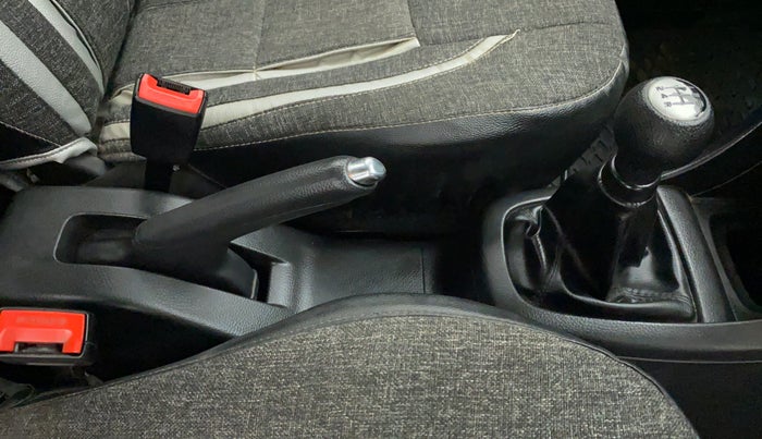 2016 Maruti Swift VDI (O), Diesel, Manual, 56,516 km, Gear Lever