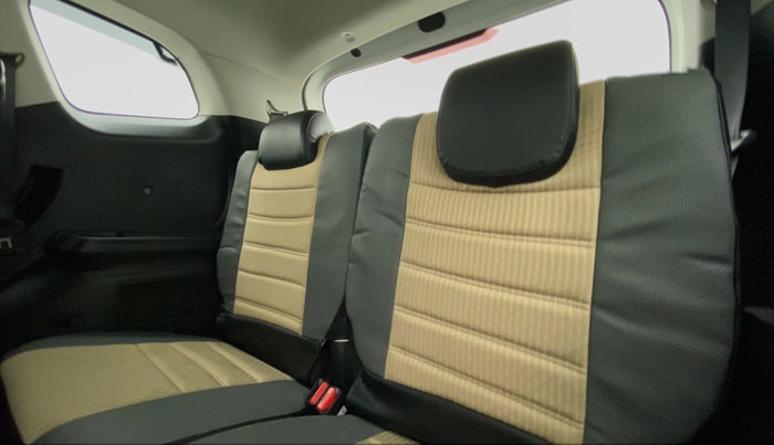 2022 KIA CARENS PRESTIGE 1.4 PETROL 7 STR, Petrol, Manual, 8,436 km, Third Seat Row ( optional )
