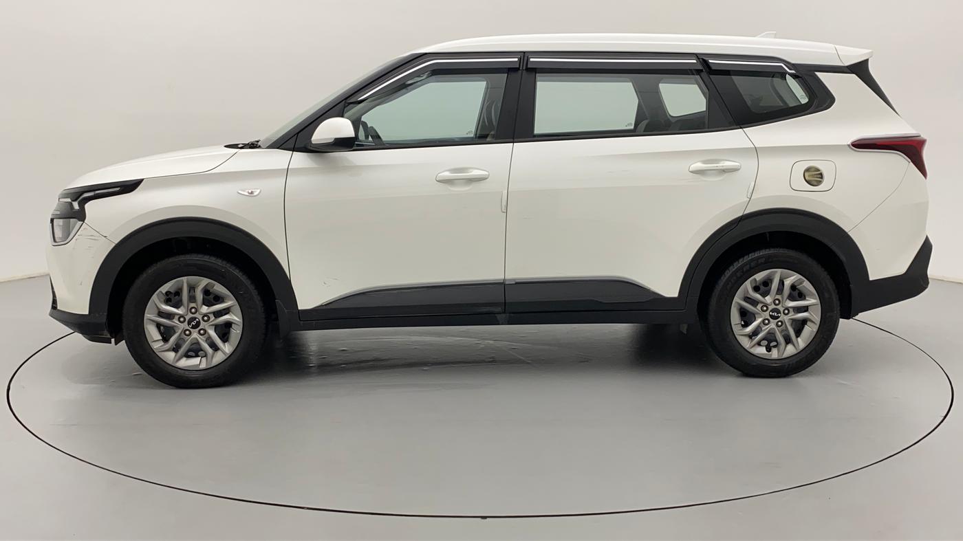 2022 KIA CARENS PRESTIGE 1.4 PETROL 7 STR, Petrol, Manual, 8,436 km, Left Side
