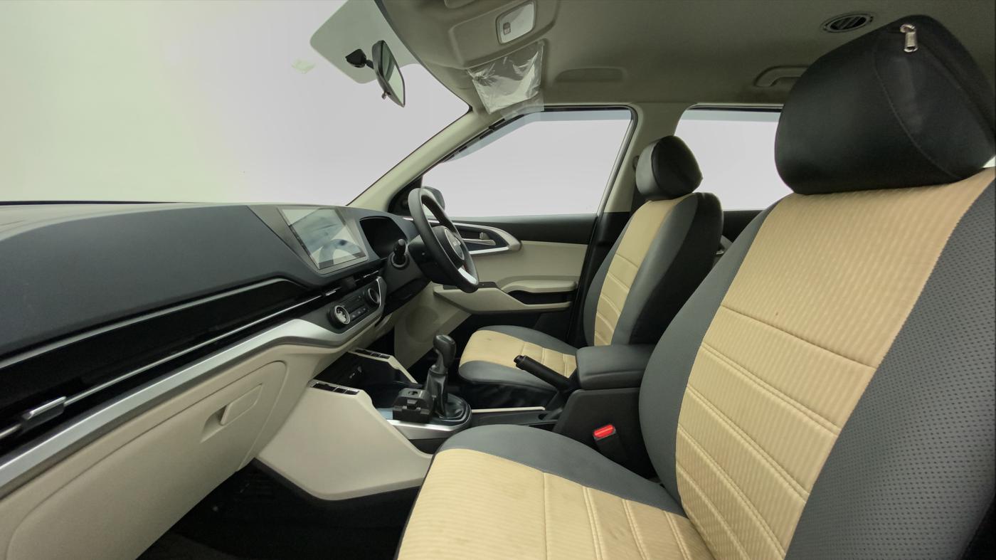 2022 KIA CARENS PRESTIGE 1.4 PETROL 7 STR, Petrol, Manual, 8,436 km, Right Side Front Door Cabin