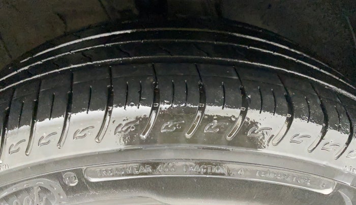 2022 KIA CARENS PRESTIGE 1.4 PETROL 7 STR, Petrol, Manual, 8,436 km, Right Front Tyre Tread