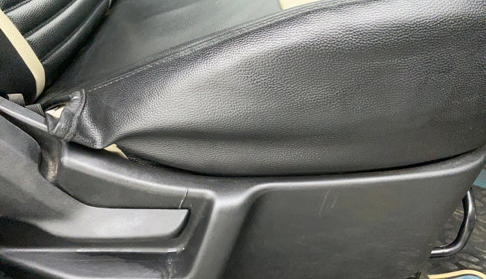 2019 Maruti New Wagon-R LXI CNG 1.0 L, CNG, Manual, 53,085 km, Driver Side Adjustment Panel