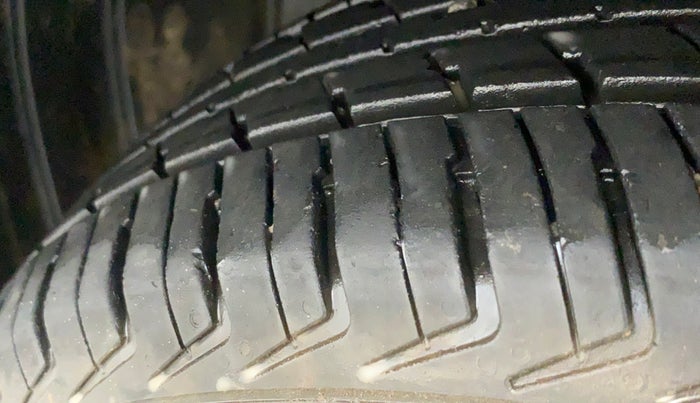 2019 Maruti New Wagon-R LXI CNG 1.0 L, CNG, Manual, 53,085 km, Left Front Tyre Tread