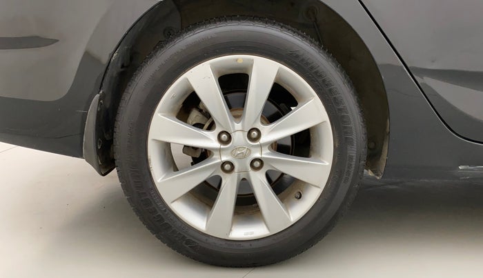 2013 Hyundai Verna FLUIDIC 1.6 VTVT SX, Petrol, Manual, 54,780 km, Right Rear Wheel