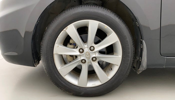 2013 Hyundai Verna FLUIDIC 1.6 VTVT SX, Petrol, Manual, 54,780 km, Left Front Wheel
