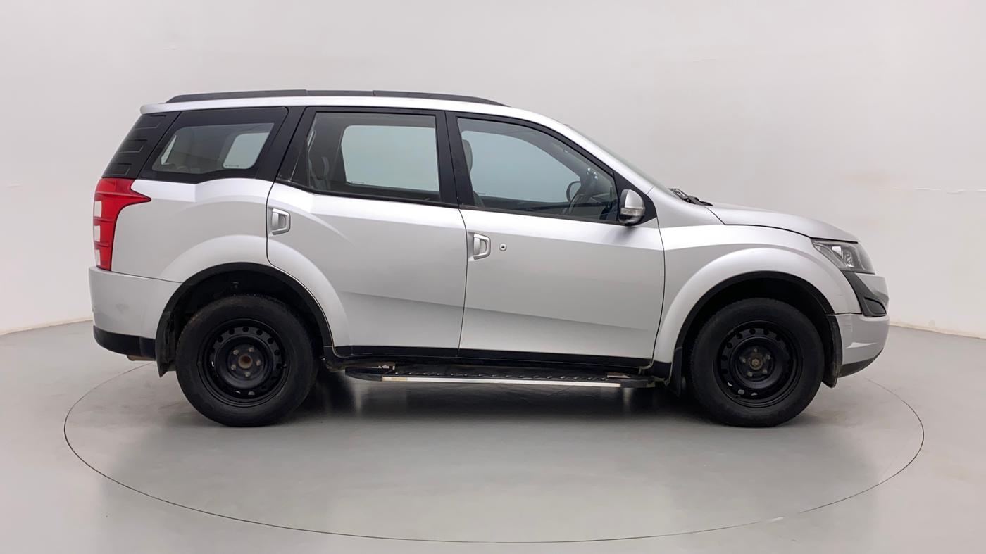 2016 Mahindra XUV500 W6, Diesel, Manual, 70,027 km, Right Side View