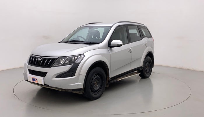 2016 Mahindra XUV500 W6, Diesel, Manual, 70,027 km, Left Front Diagonal