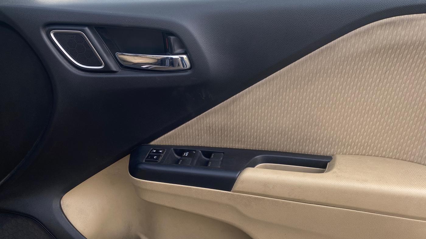 2020 Honda City 1.5L I-VTEC ZX, Petrol, Manual, 80,727 km, Driver Side Door Panels Control