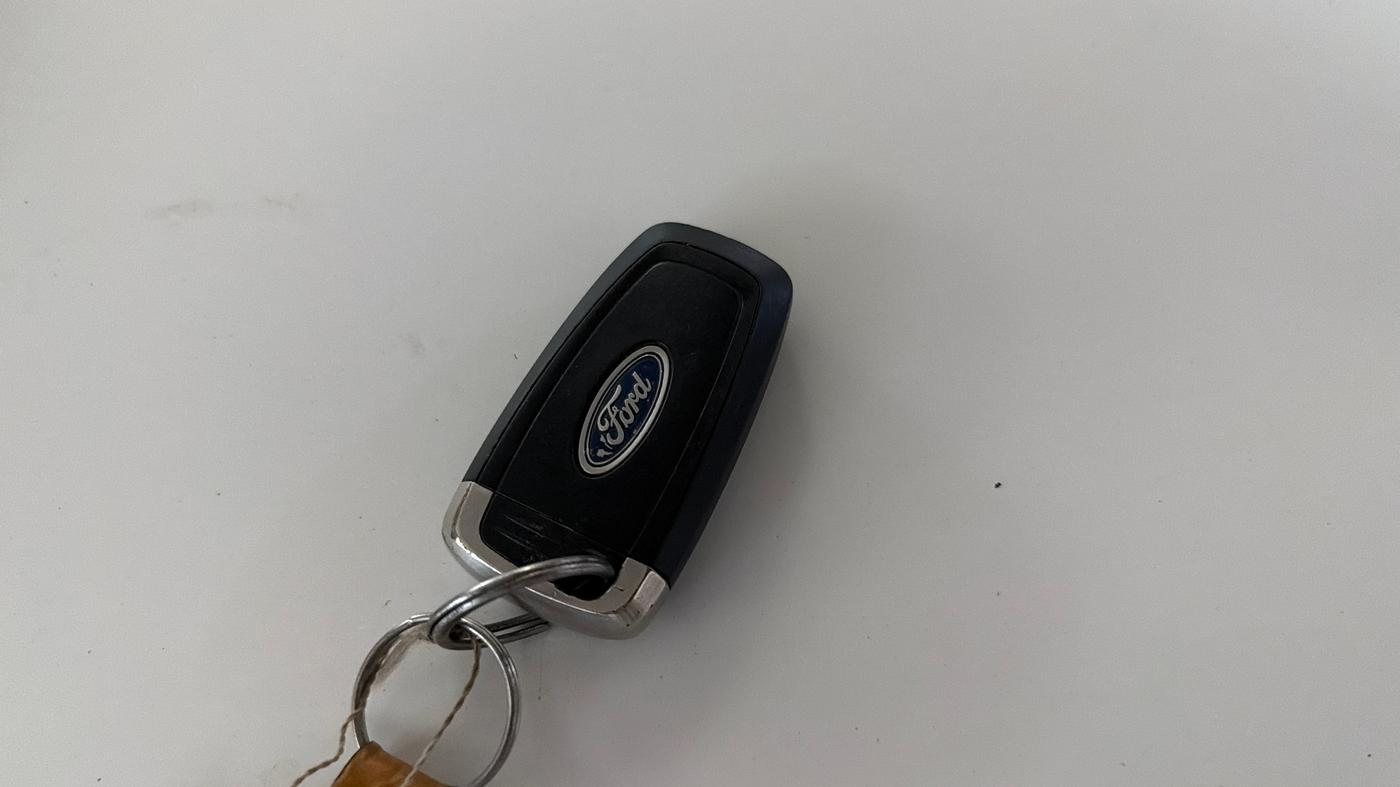 2018 Ford FREESTYLE TITANIUM 1.5 DIESEL, Diesel, Manual, 1,10,017 km, Key Close Up