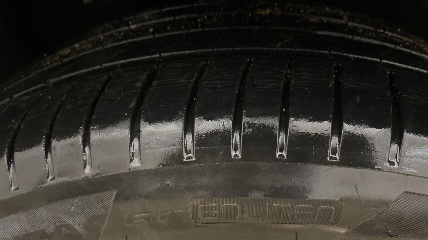 2022 MG HECTOR PLUS SELECT 2.0 DIESEL TURBO MT 7-STR, Diesel, Manual, 61,224 km, Right Rear Tyre Tread