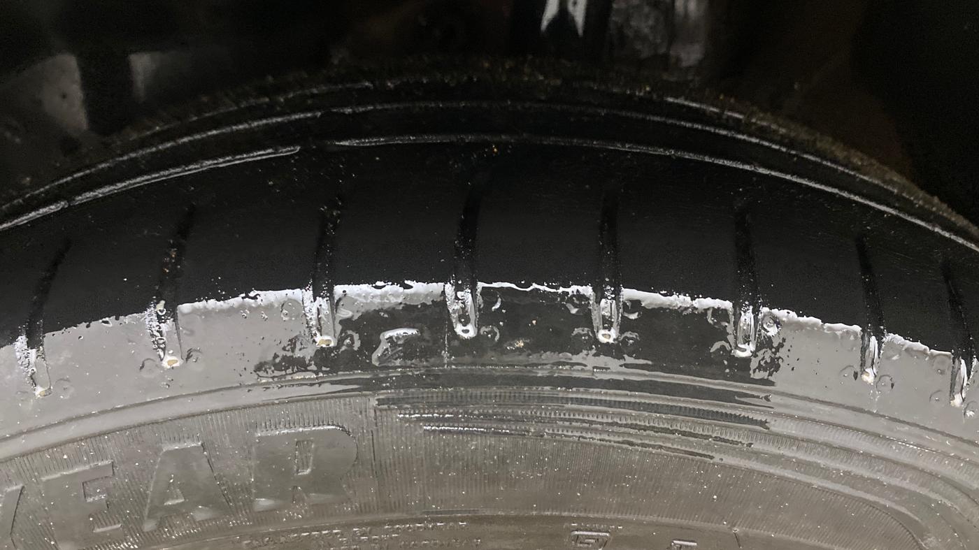 2022 MG HECTOR PLUS SELECT 2.0 DIESEL TURBO MT 7-STR, Diesel, Manual, 61,224 km, Left Front Tyre Tread