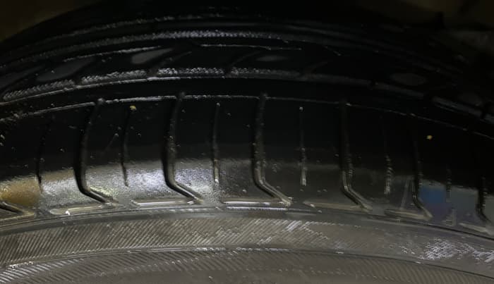2018 Honda WR-V 1.5L I-DTEC VX MT, Diesel, Manual, 1,34,504 km, Right Front Tyre Tread