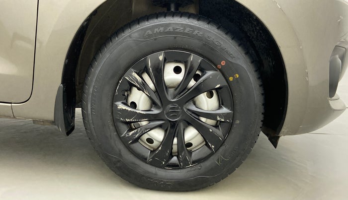2020 Maruti Swift LXI D, Petrol, Manual, 12,490 km, Right Front Wheel